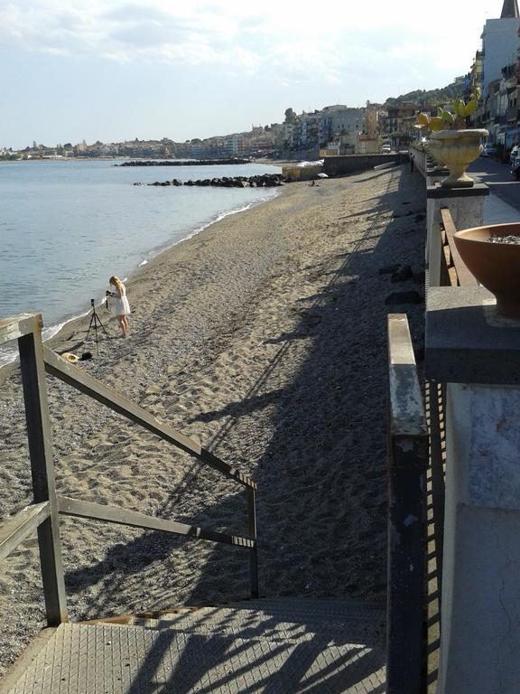 Mare E Monti Villa Giardini Naxos Exterior foto