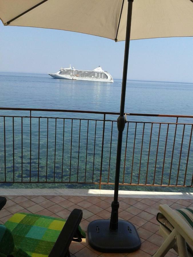 Mare E Monti Villa Giardini Naxos Exterior foto